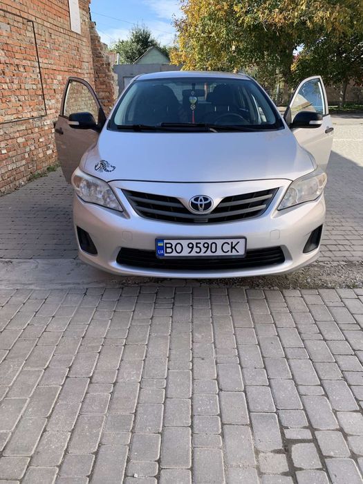 Продам тойота корола,легенда .машина в дуже гарному стані нічого
