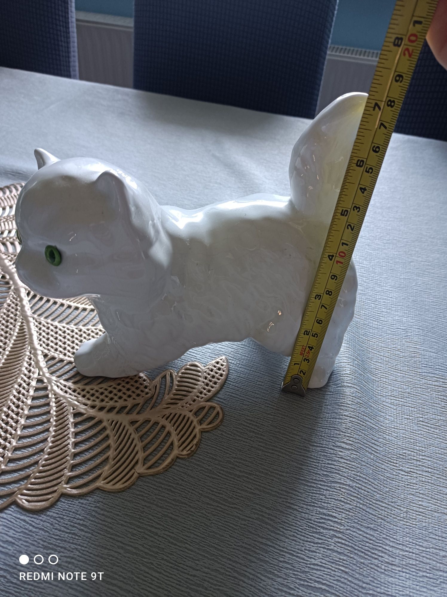 Kot porcelanowy biały