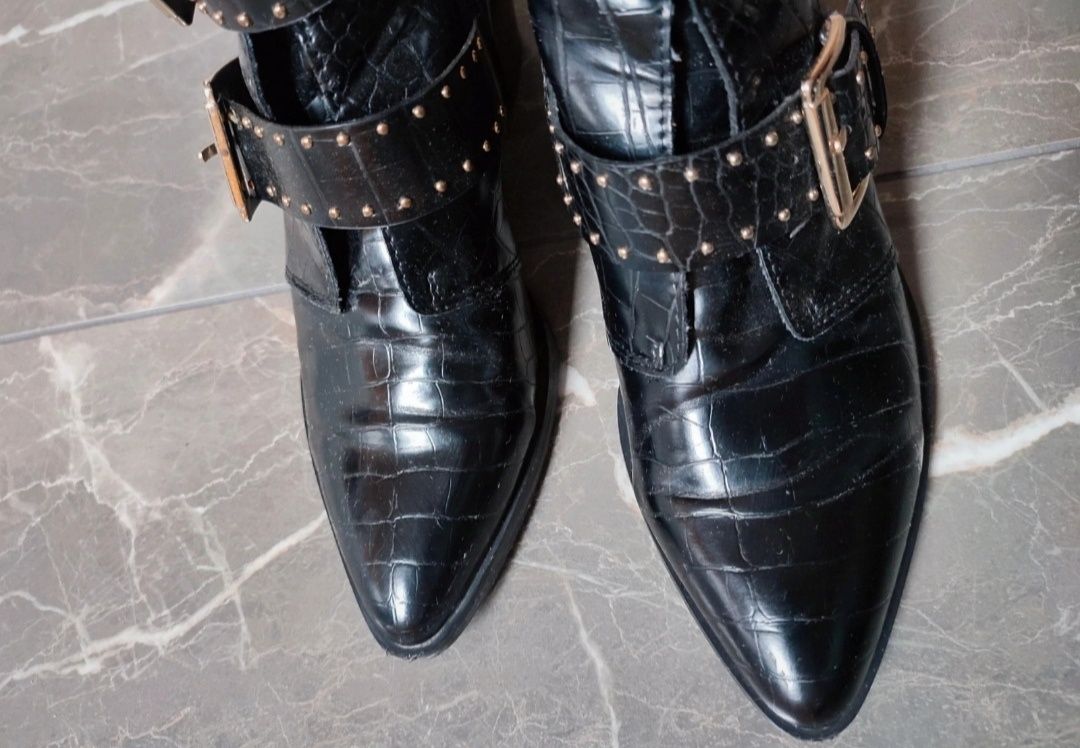 Botki Stradivarius 39