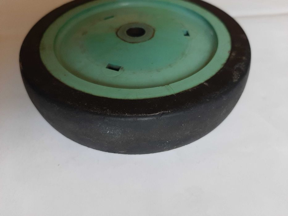 Колесо для тележки тачки коляски