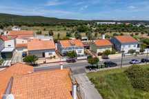 Moradia T3 Térrea com Garagem e Espaço Exterior – Montalvo, Santaré...