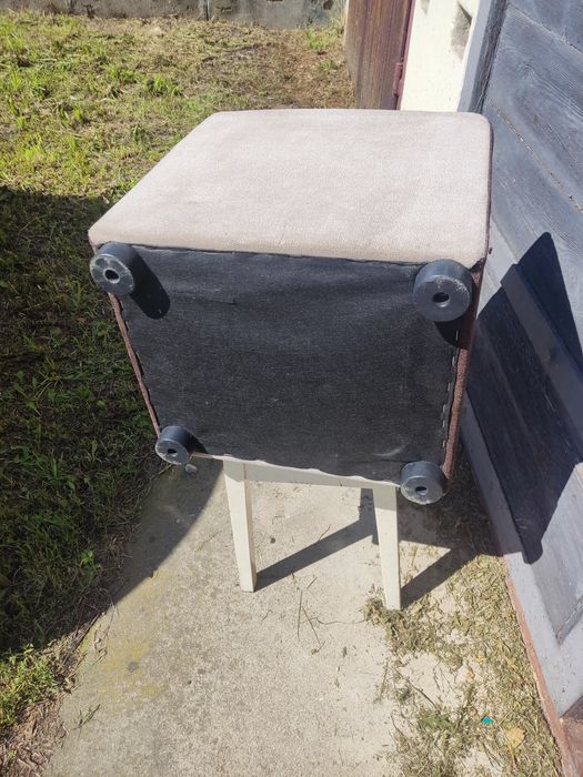 Pufa podnóżek 4 sztuki