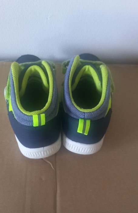 Buty jesienne dla chłopczyka r.27