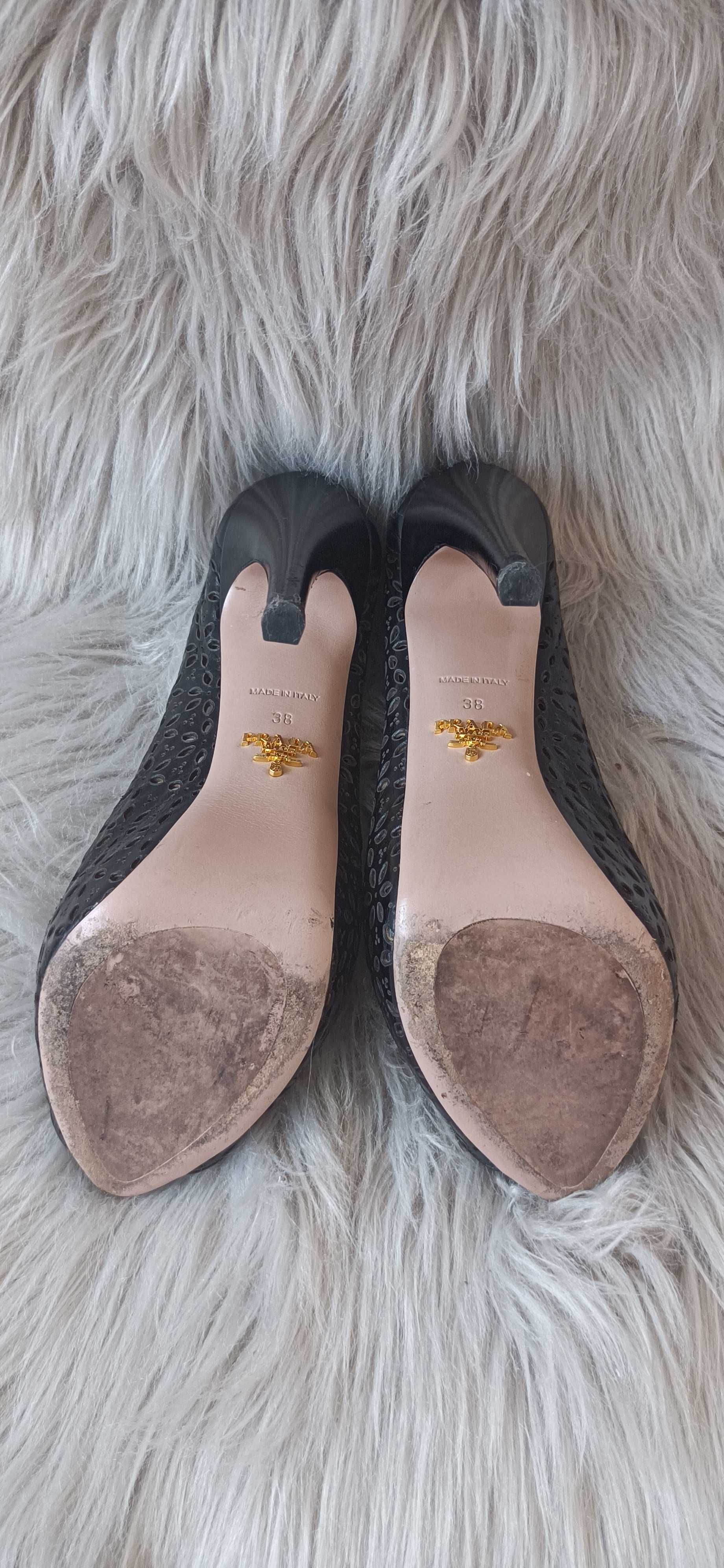Prada czarne czółenka open toe r.38