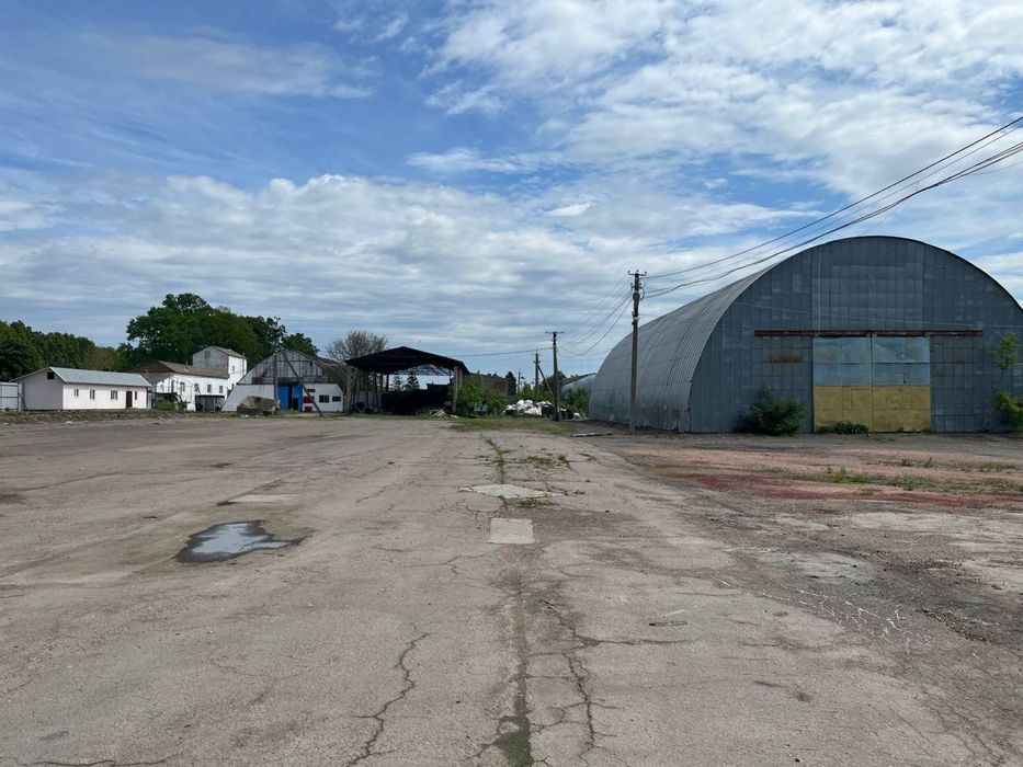 Продаж/Співпраця: 1,5 га території з залізничною колією