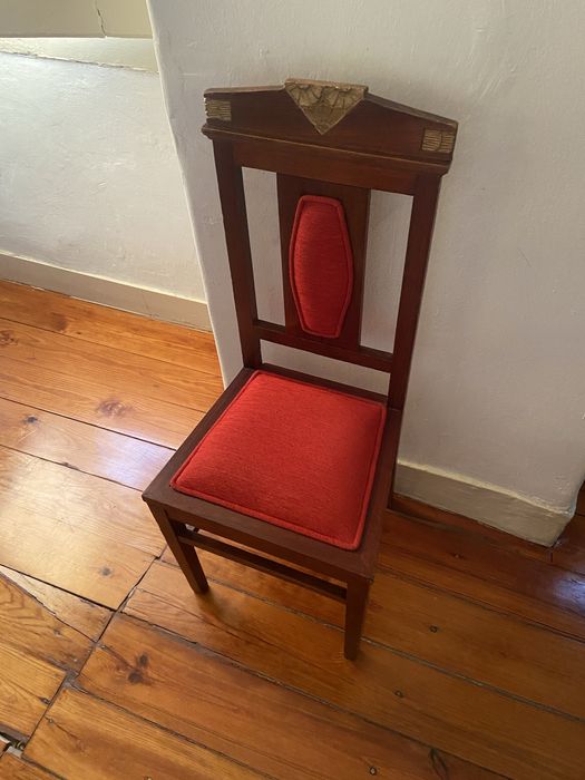 Cadeira Vintage de Madeira