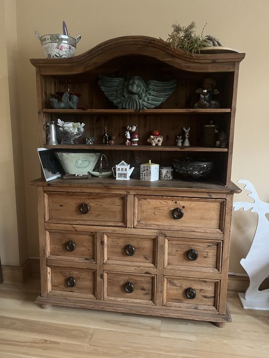 Unikatowy kredens w stylu rustykalnym