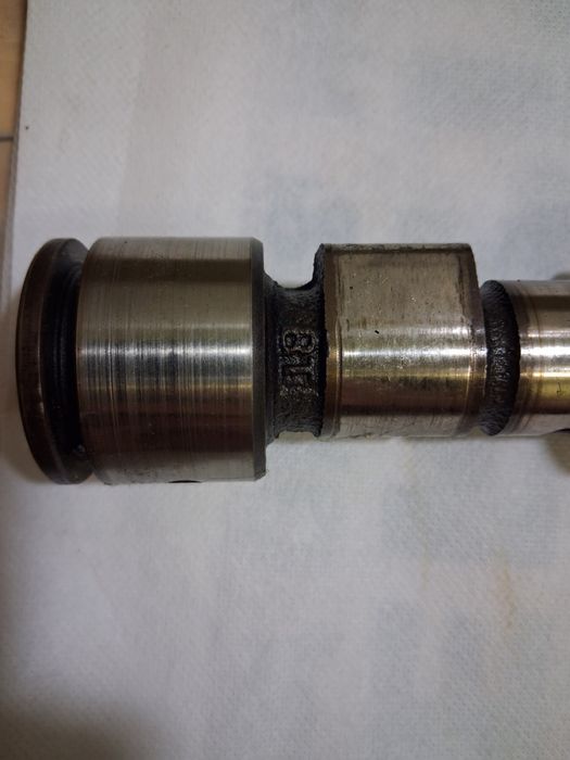 Продам ГБЦ ланос 1.5 8кл + распредвал (под ремонт )