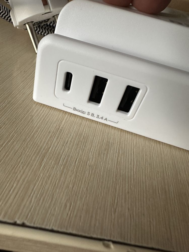 Мережевий фільтр-подовжувач з usb