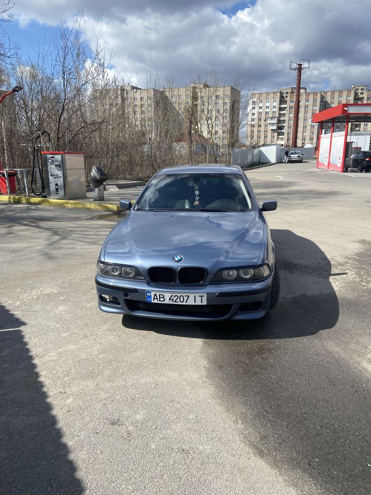 Bmw 5 e39 2000год 3.0td.