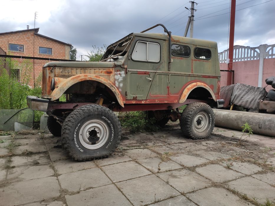 Газ 69-А ,на базі 469 уаз, ліфт под R16 37 12,5, зараз стоять на R15 3