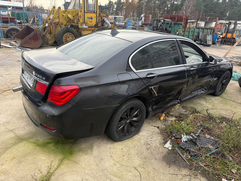 BMW 730D F01 ,uszkodzona ,jezdzi , full