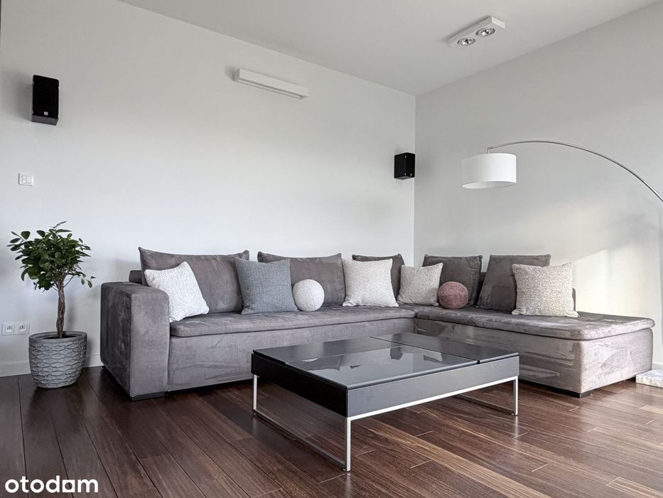 Ostatnie piętro z widokiem na tereny zielone i panoramę miasta