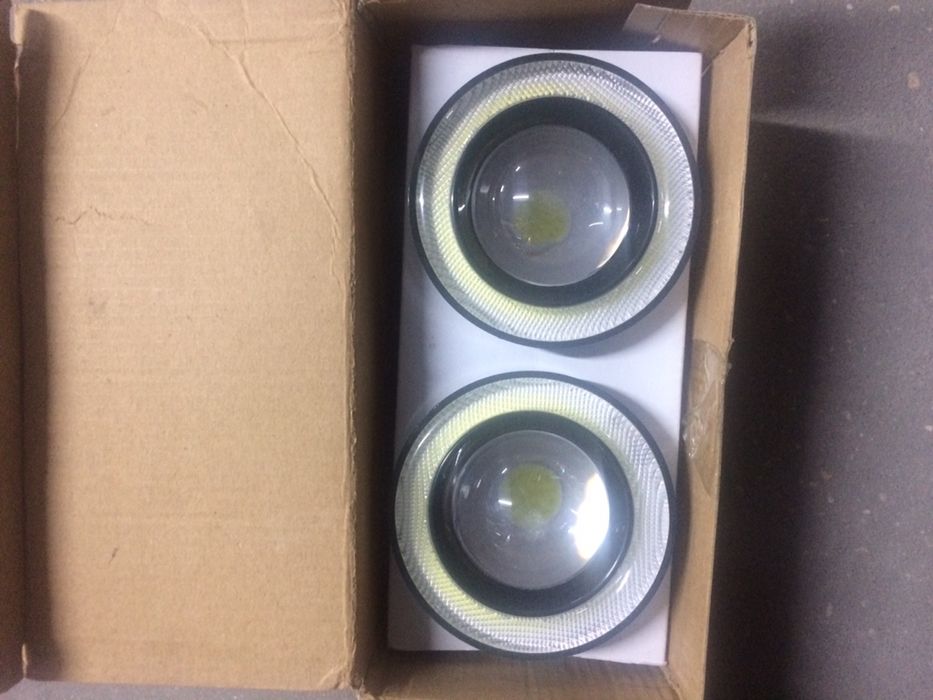 Farois led nevoeiro e diurna