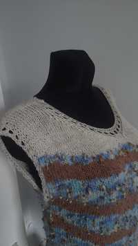 Sweterek ręcznie robiony