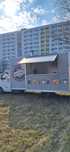 Food truck z piecem do pizzy opalanym drewnem