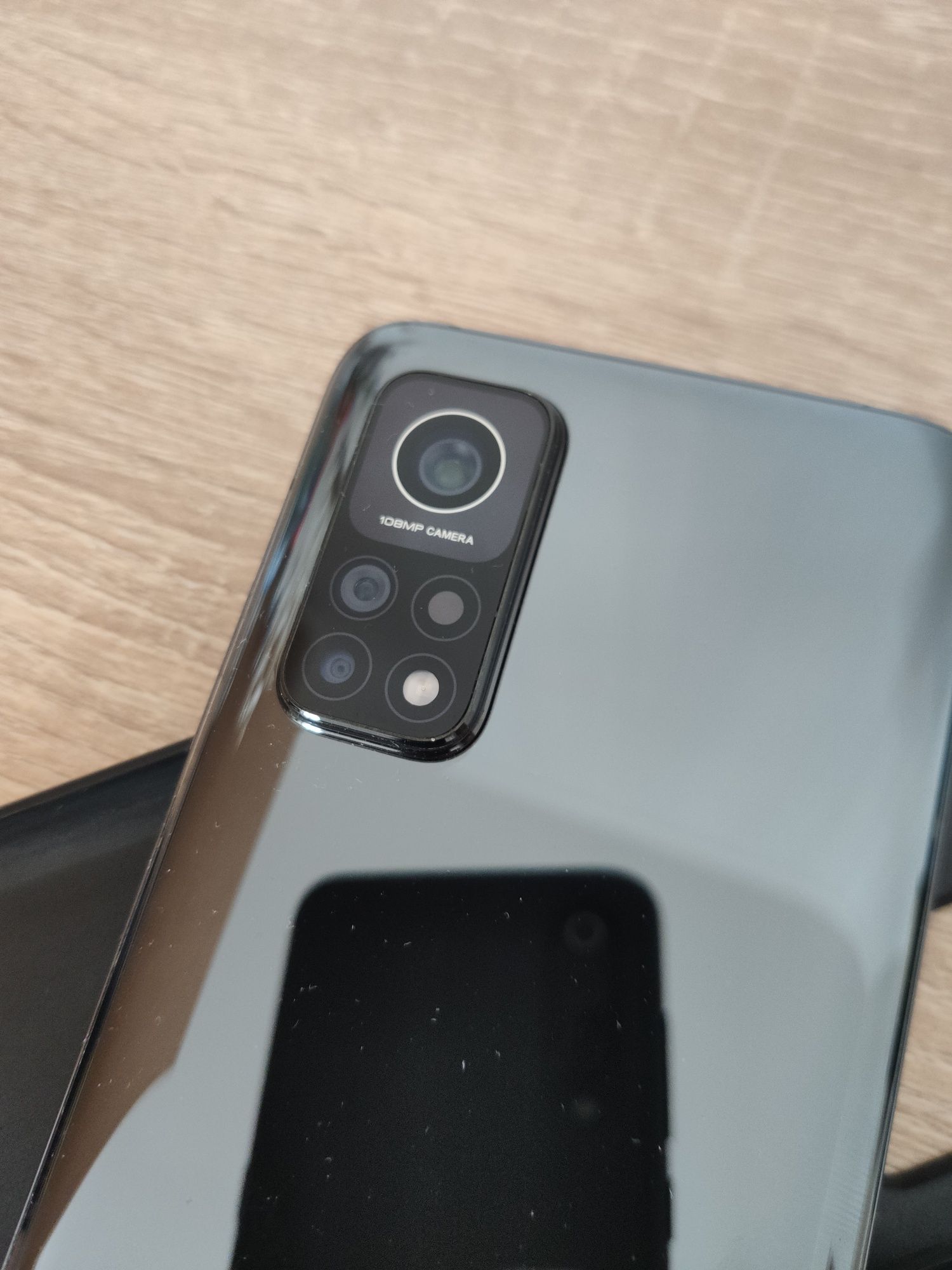 Продам смартфон Xiaomi Mi 10T Pro