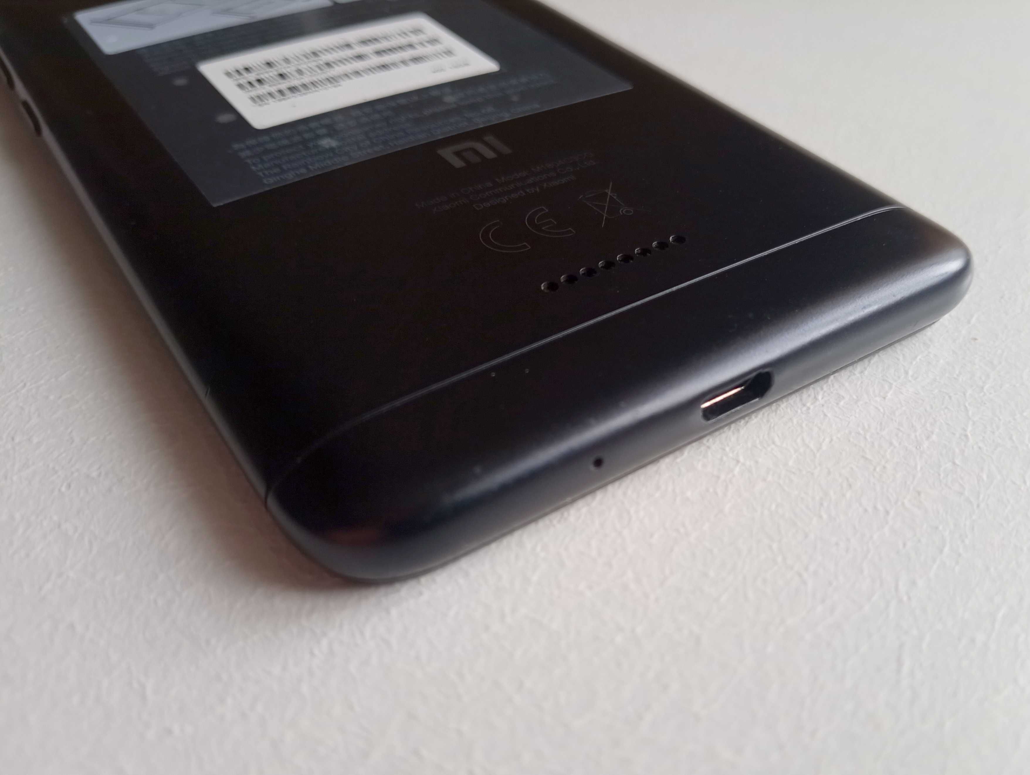 Смартфон Xiaomi Redmi 6A черный с чехлом, зарядкой, стеклом и коробкой