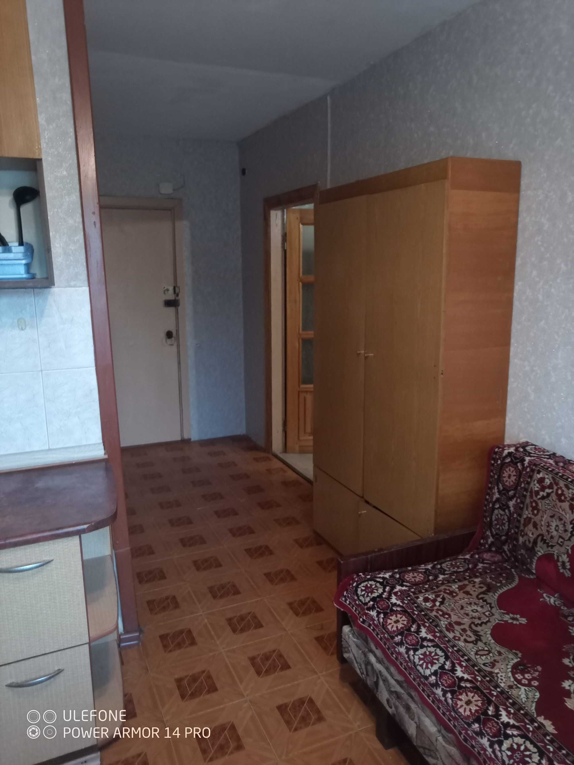 Продаж однокімнатної квартири на Ниві (Всіхсвятська 8)
