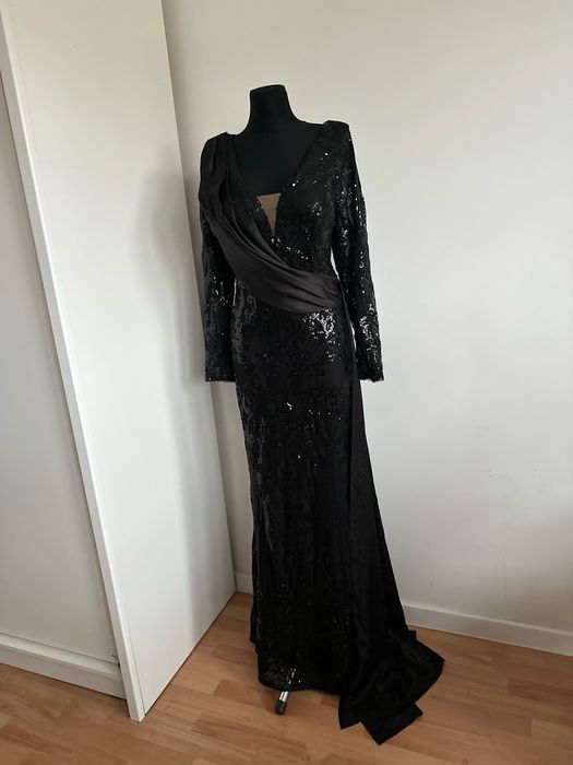 Cekinowa sukienka maxi 48 4 xl 46 3 xl z szarfa czarna długi rękaw