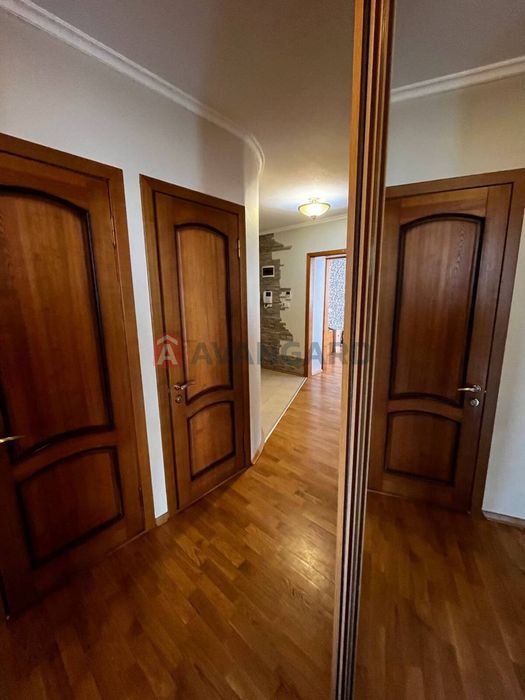 Продам 3 кімнатну кв. в новобудові, автономним опаленням.