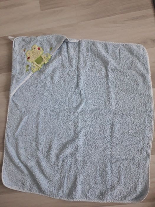 Ręcznik kąpielowy niemowlęcy kapturek 70x75