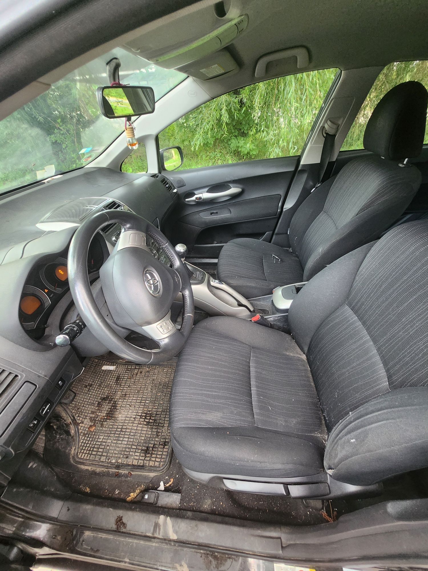 Toyota Auris Hatchback 2008 2.0 diesel uszkodzony silnik