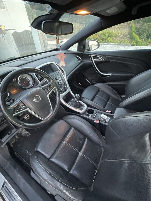 Opel Astra 2.0 GTC