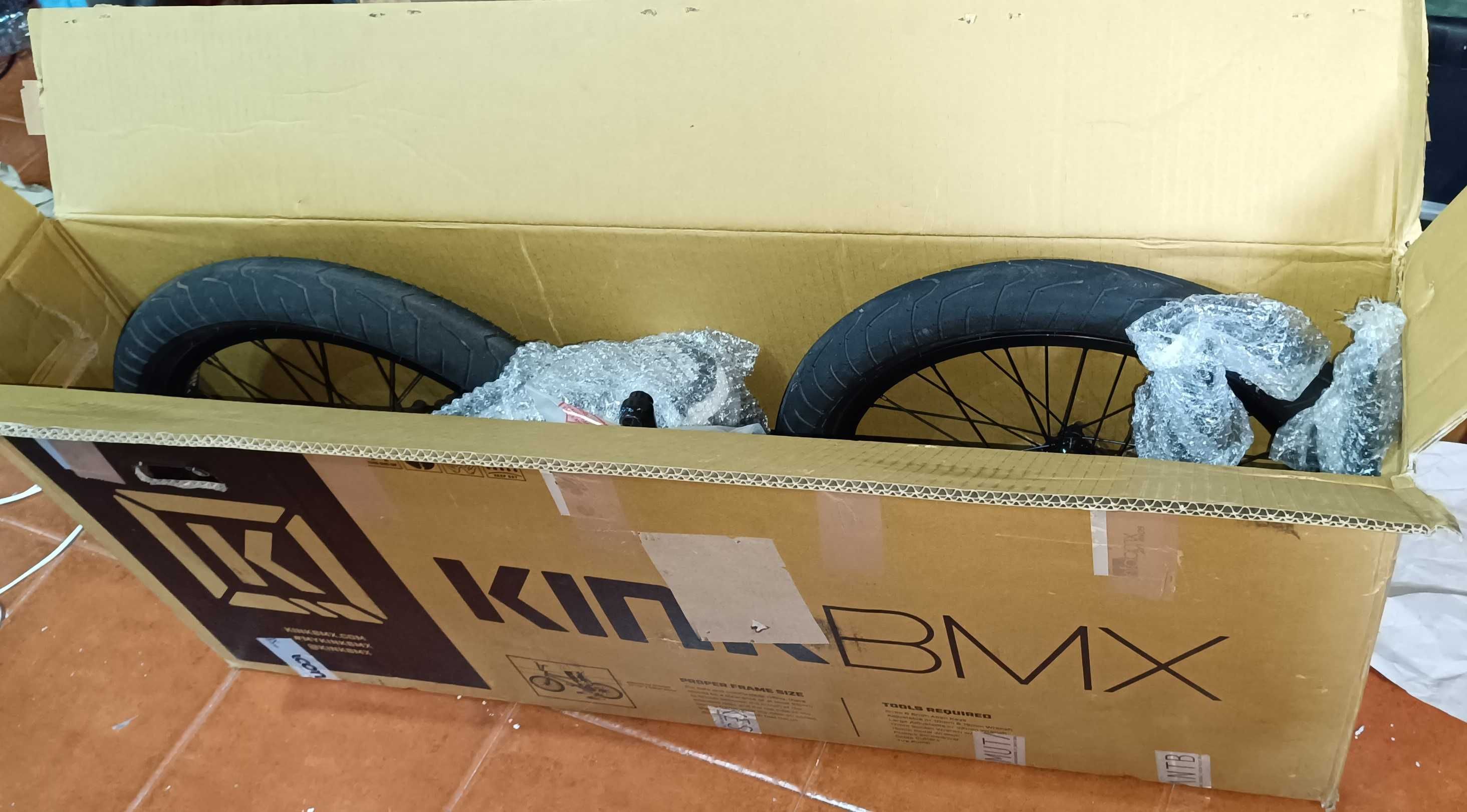Bicicleta BMX Profissional Kink Switch 2022 Original – Como nova!