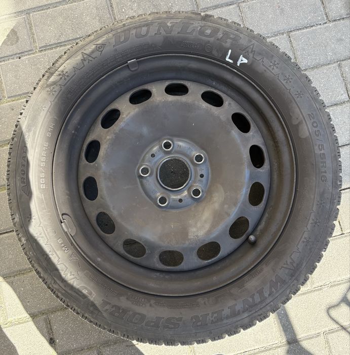 Zestaw kół z oponami zimowymi Dunlop 16