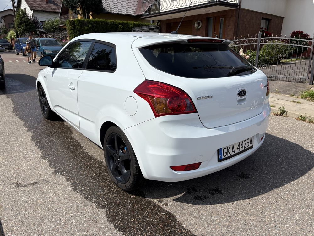 Kia Ceed Proceed 2008 1.6 CRDi 115km klima