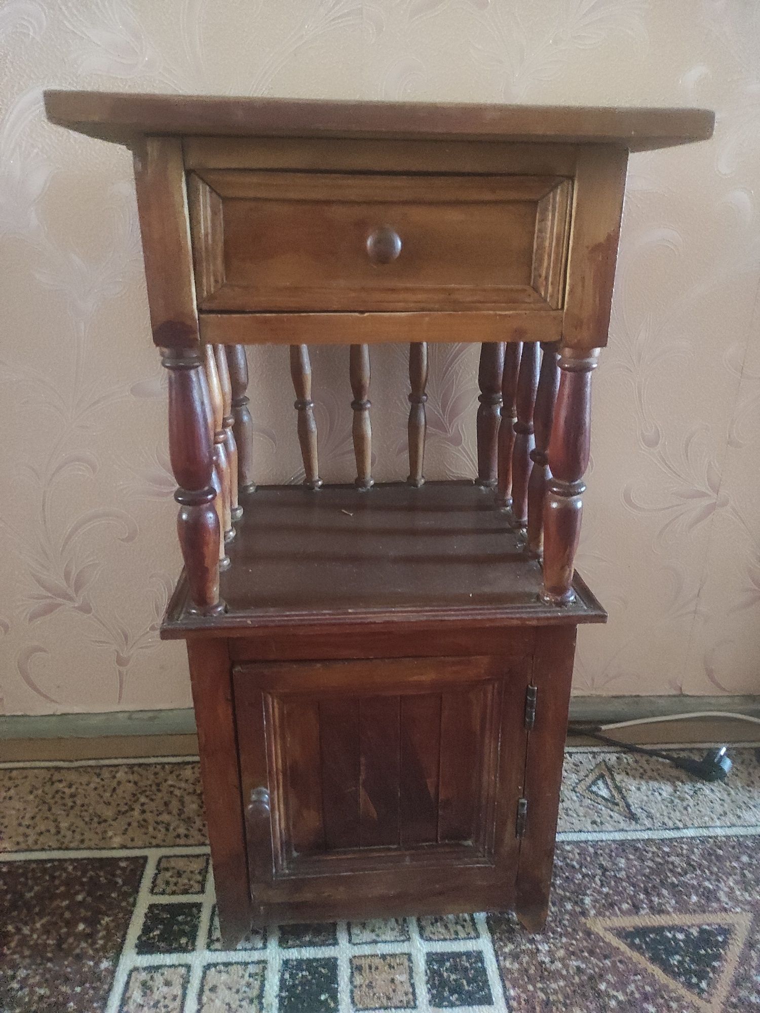 Продам этажерку б/у