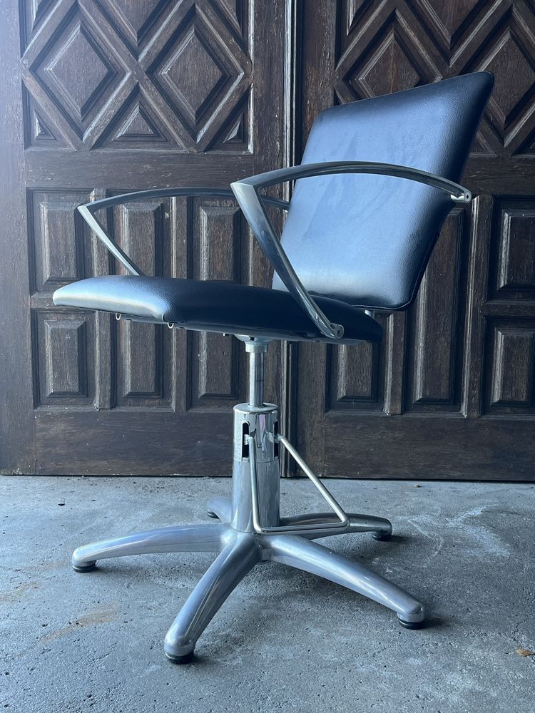Cadeiras para cabeleireiro AVGroup italianas