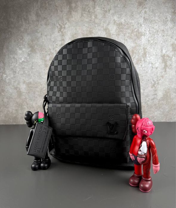 Рюкзак Louis Vuitton чорний чоловічий рюкзак луї віттон чорний шкірзам