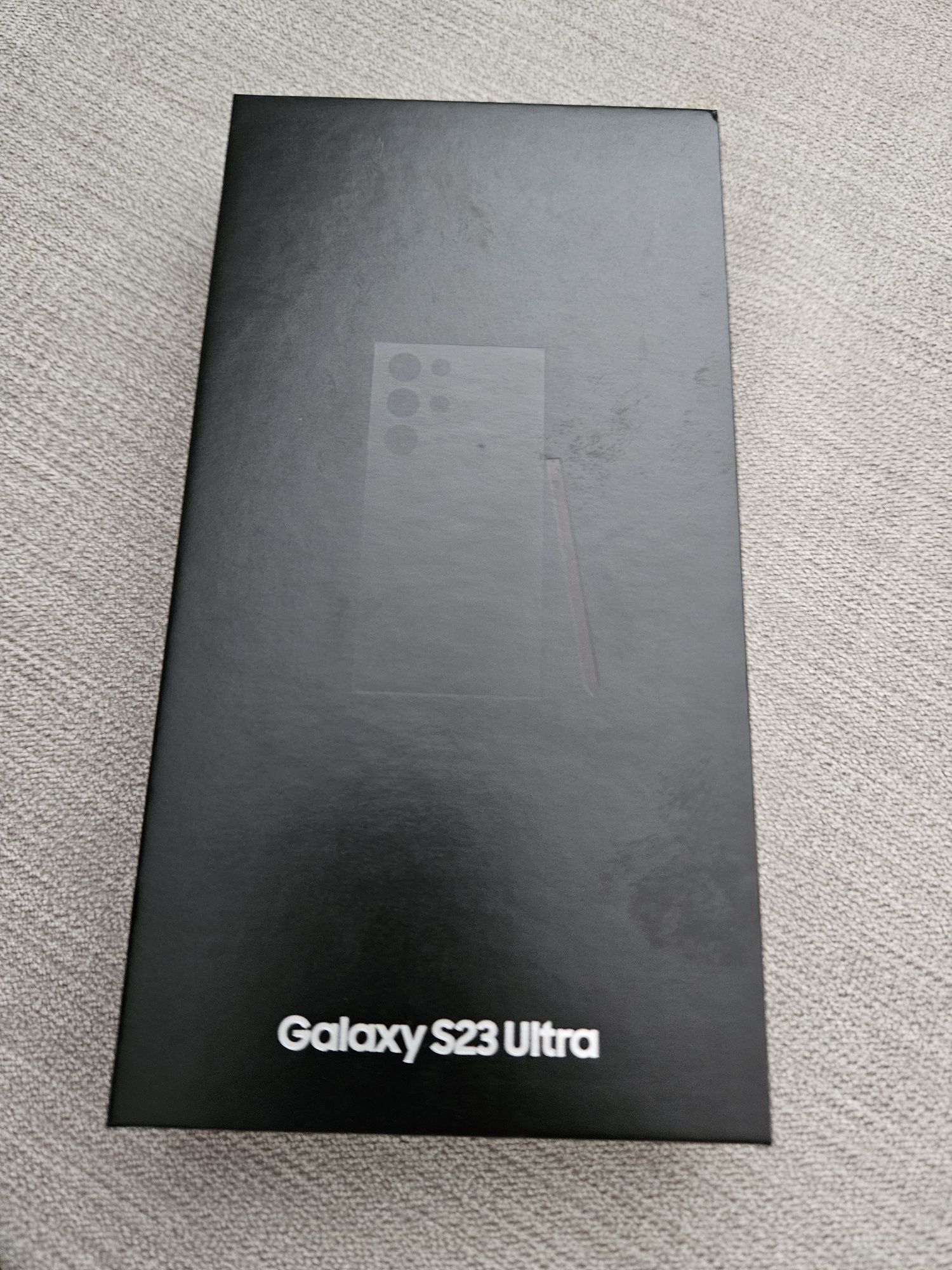Galaxy S23 Ultra 12/512Gb jak nowy folie