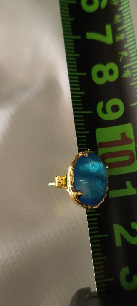Brincos em prata com pedra azul