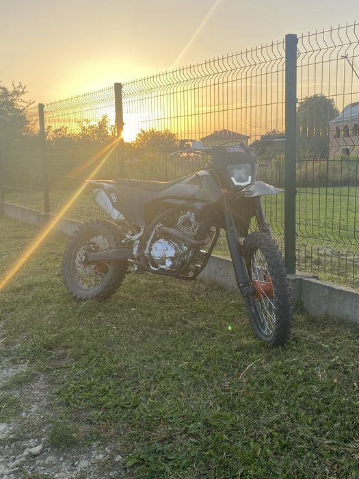 мотоцикл кові старт 250