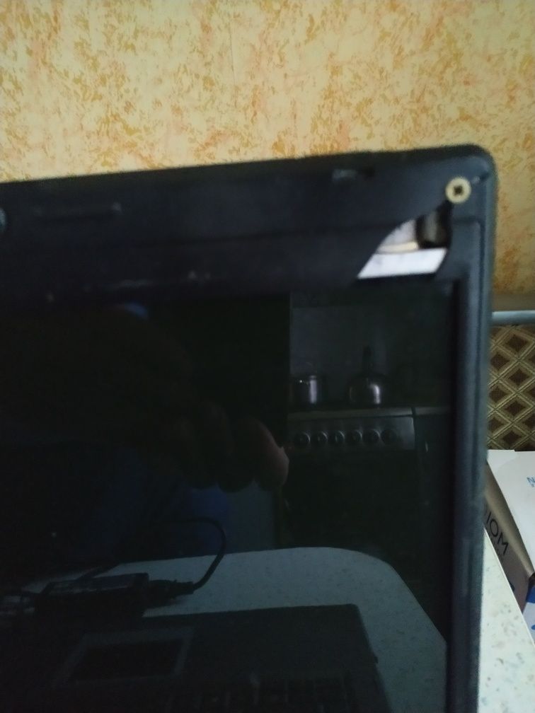 Ноутбук Asus A6000 б/у в рабочем состоянии с блоком питания