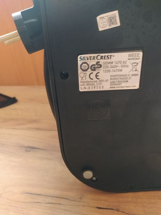 Kolbowy ekspres do kawy ciśnieniowy Silvercrest