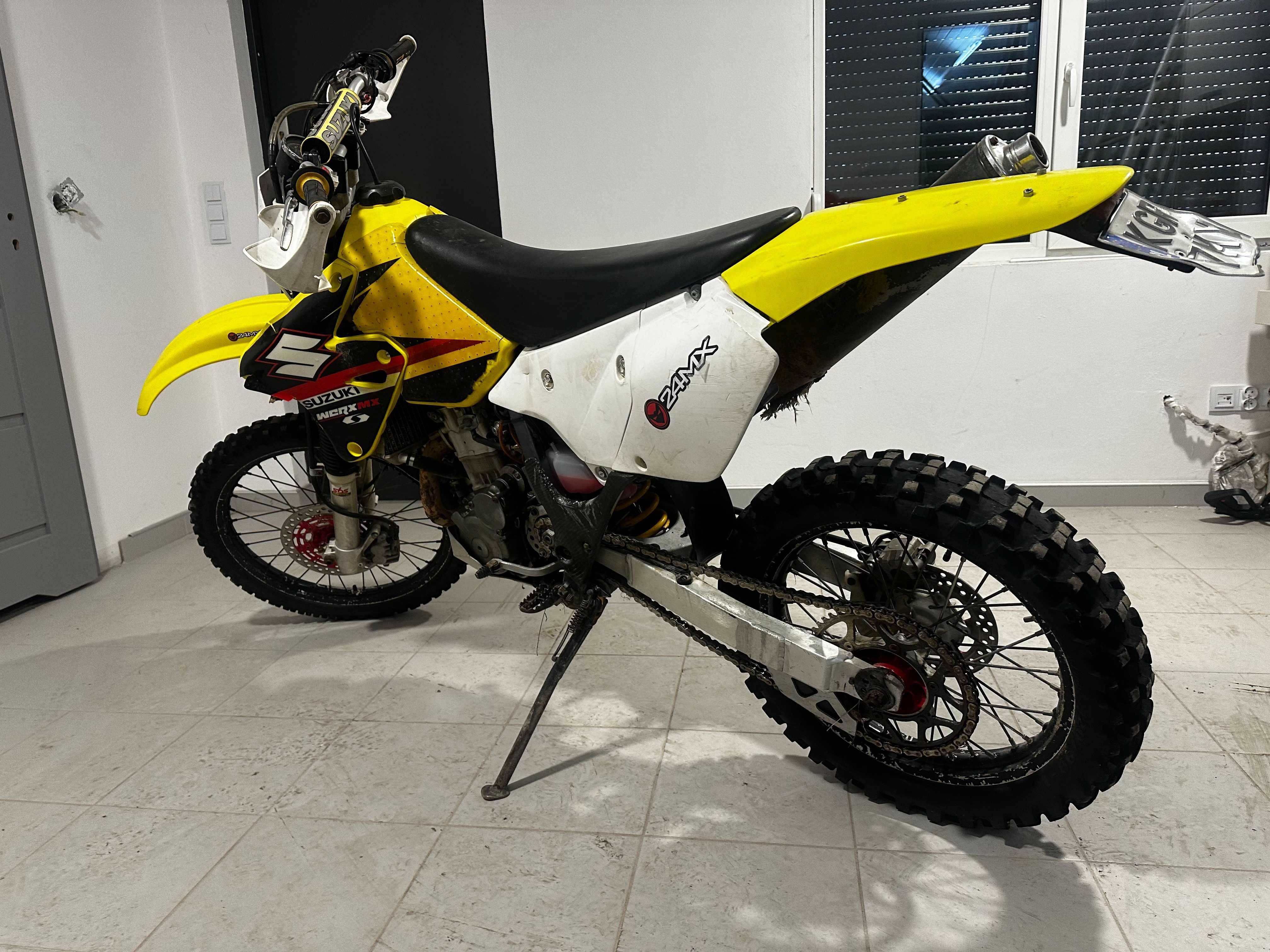 SUZUKI DRZ 400 E wersja mocniejsza 2004r zarejestrowany, opłacone OC.