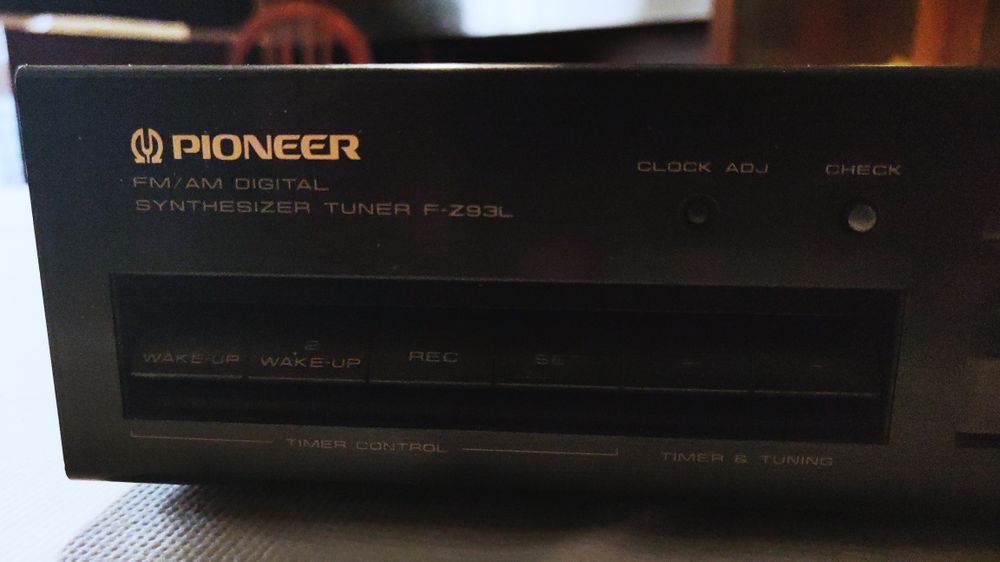 Pioneer - FM/AM Digital Synthesizer Tuner F-Z93L64286248123267123