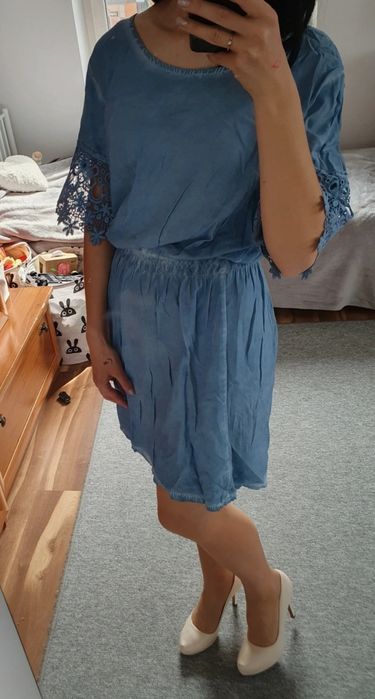 Błękitna sukienka r.S M lekka i zwiewna idealna na lato koronkowe ręka