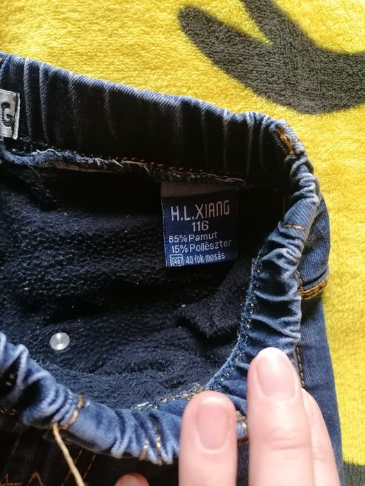 Dżinsy są ciepłe dla chłopca 116