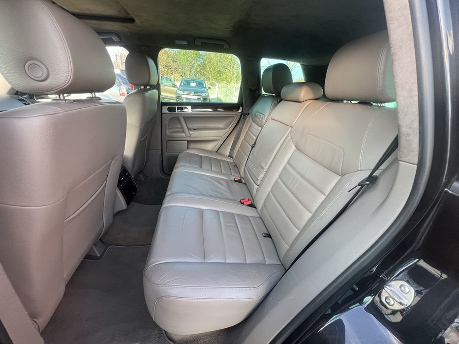 Машина в дуже гарному стані як технічно так і візуально