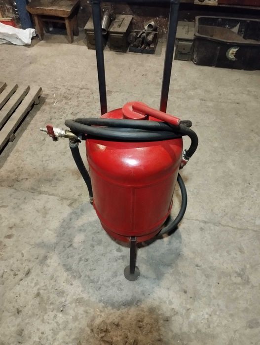 Піскоструйний балон.