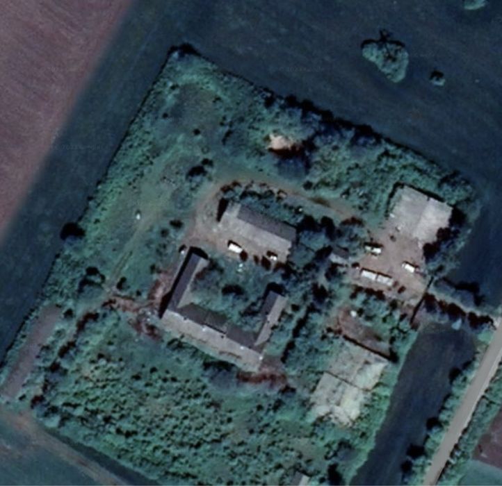 Свиноферма ( цілісний майновий комплекс ) 2700 кв м