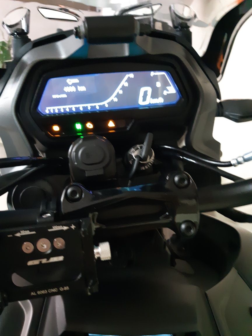 Мотоцикл Bajaj Dominar 400 UG 2023