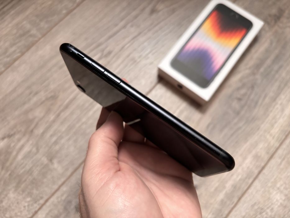 iPhone SE 2022 64gb Midnight