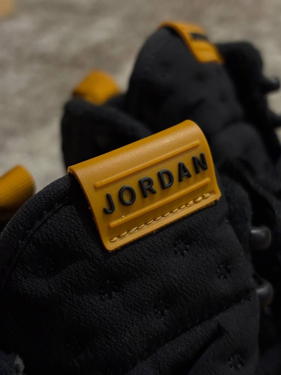 Продаю оригинальные Air Jordan, размер 44.5, черные без коробки