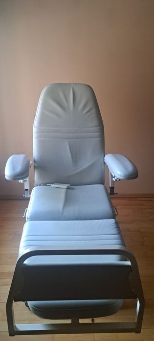 Fotel kosmetyczny elektryczny